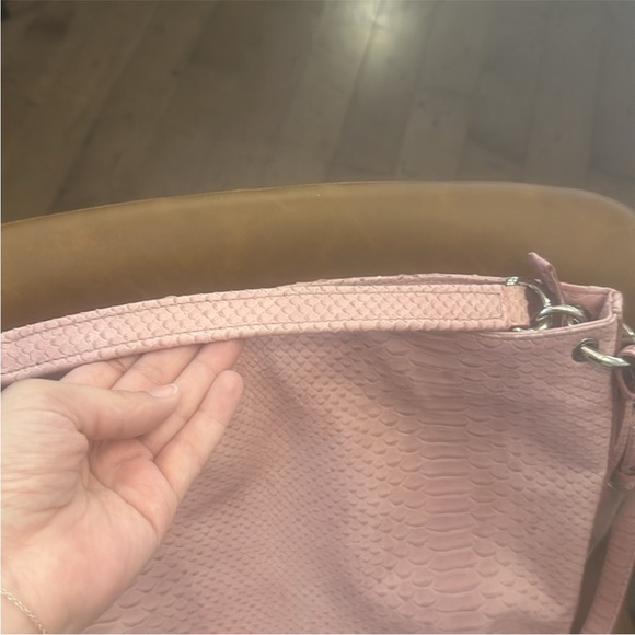 Furla Textured Pink Leather Shoulder Bag - Picture 3 of 6